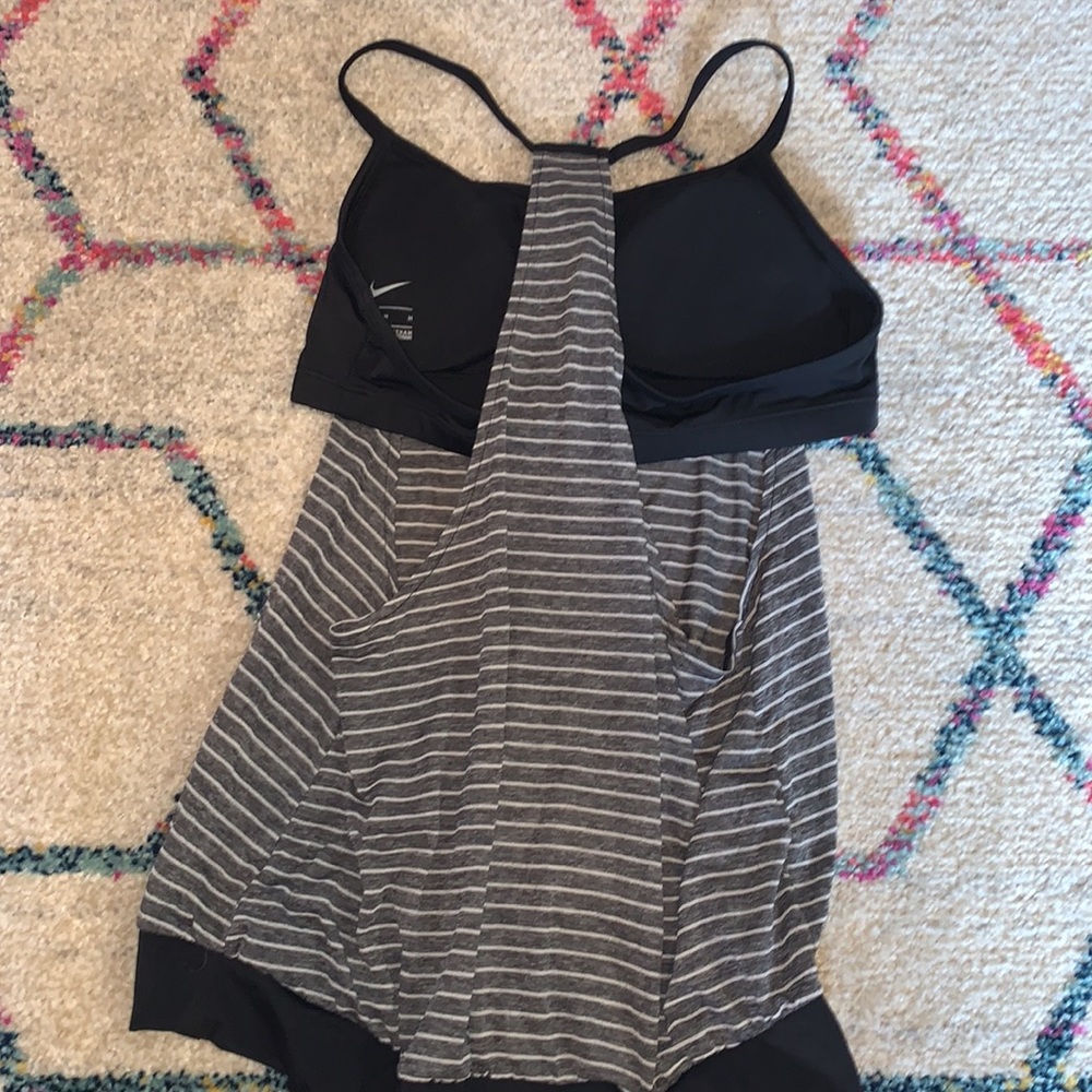 Nike Tank Top - Picture 3 of 3